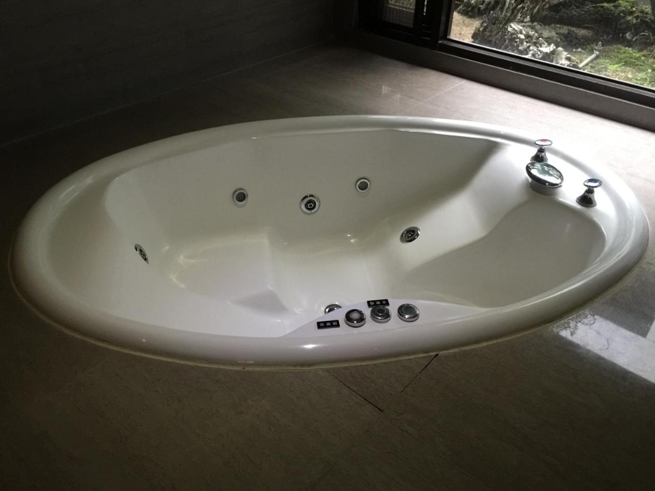 Li-Gin Motel Csiaji Kültér fotó