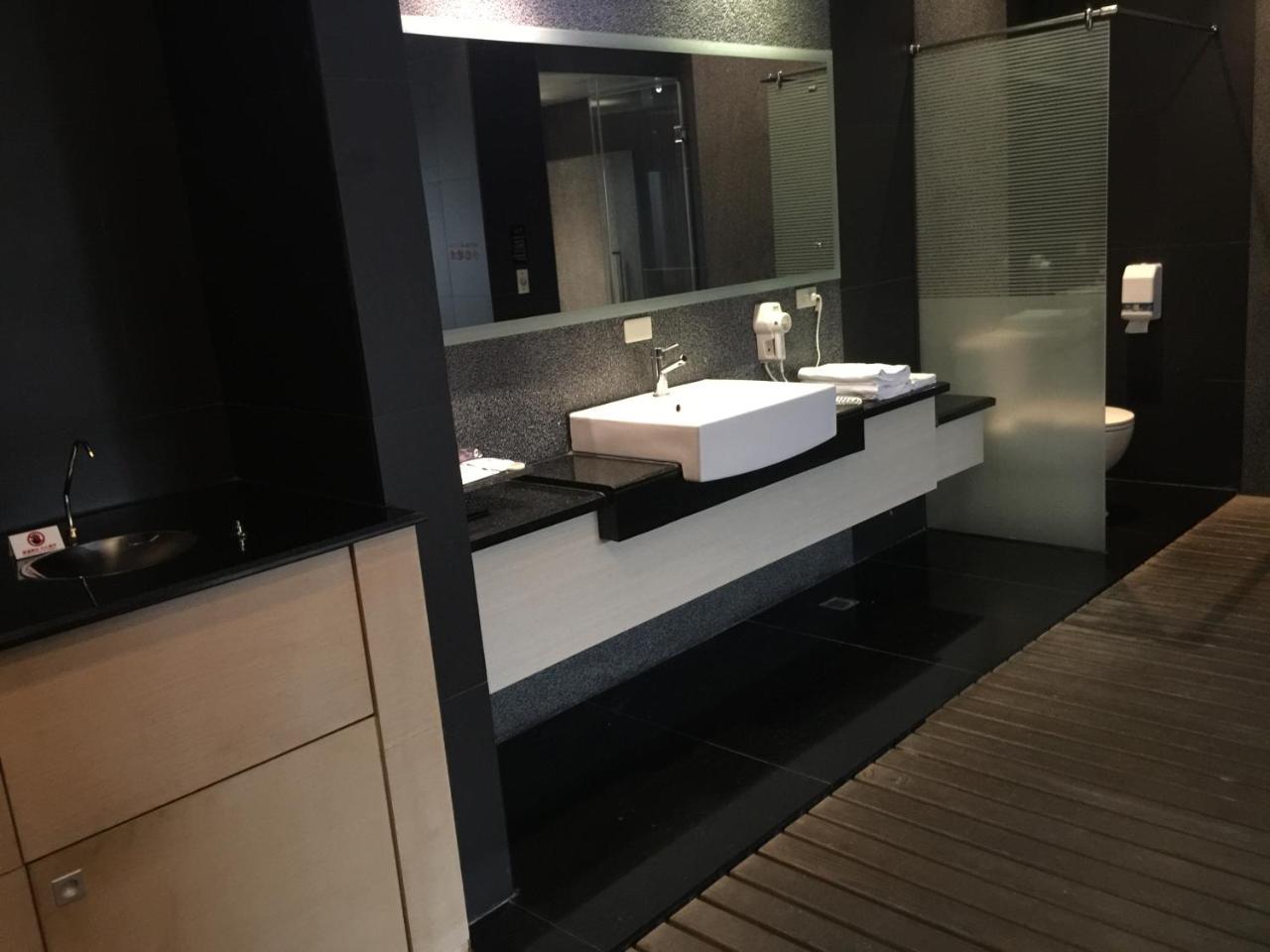 Li-Gin Motel Csiaji Kültér fotó